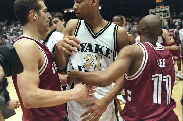 来越频繁地 来越频繁地