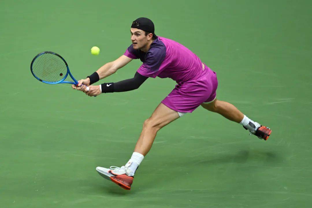 这场比赛的 这场比赛的