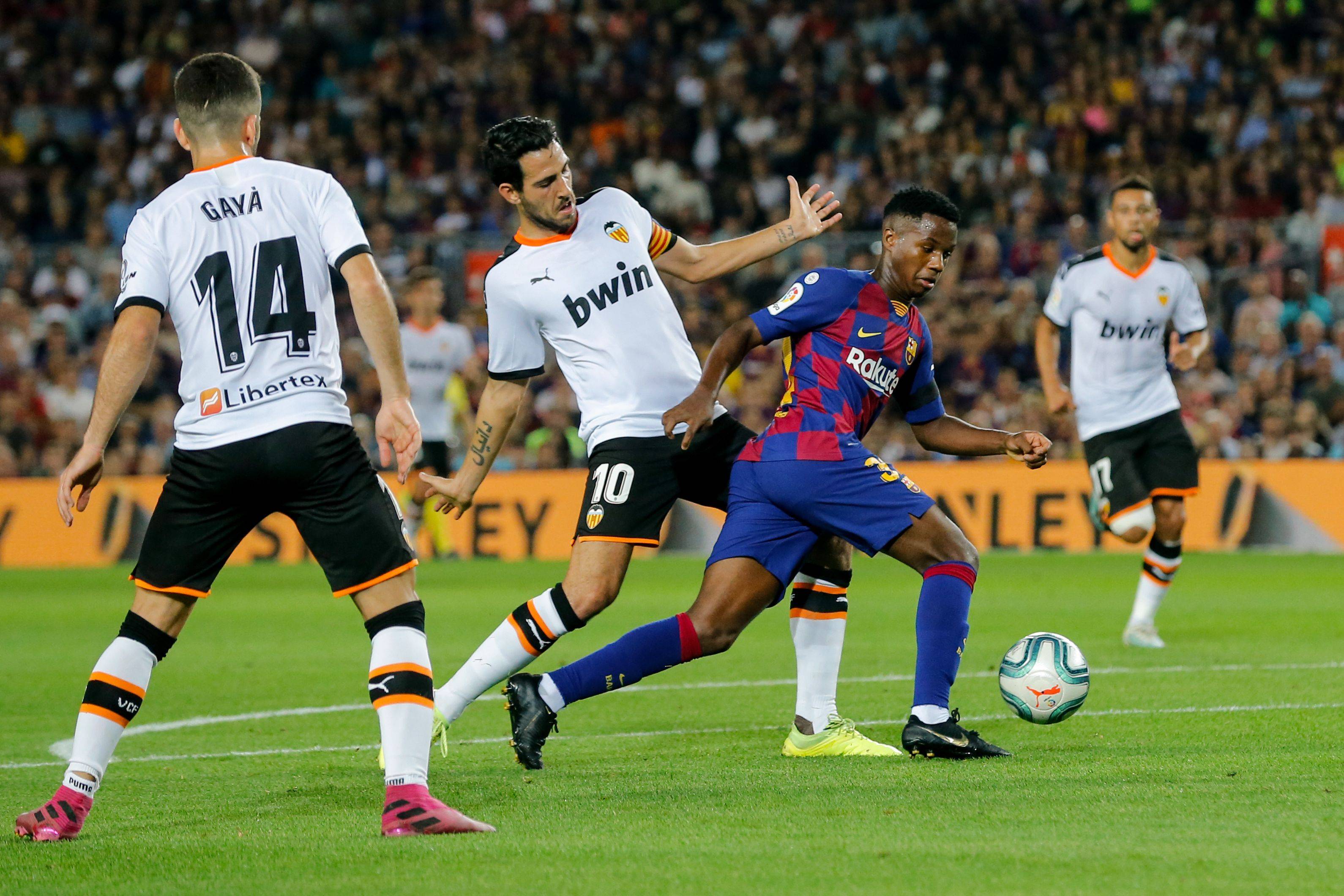 后卫阵容中 后卫阵容中